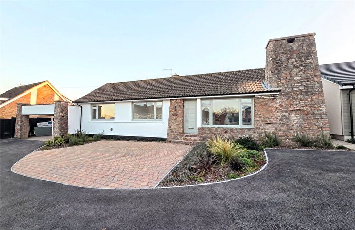 4 Bedroom Bungalow For Sale In Crosswell Close, North Petherton, Bridgwater, Somerset, TA6