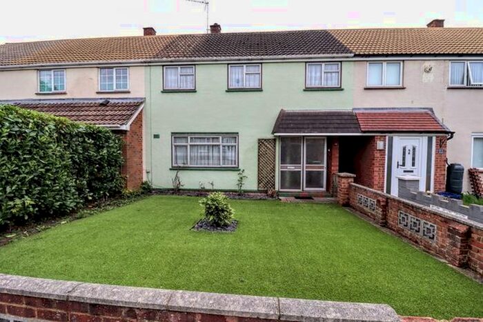 3 Bedroom Terraced House To Rent In Shaftesbury Crescent, Milton Keynes, MK3