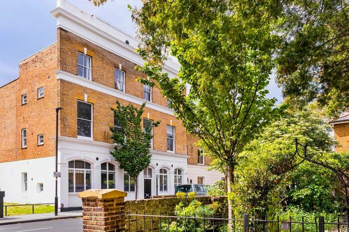 Studio For Sale In Fyfield Road, SW9