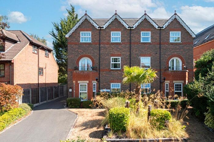 2 Bedroom Apartment For Sale In Albion Road, Sutton, SM2
