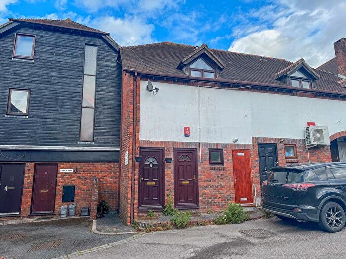 1 Bedroom Apartment To Rent In Bishops Waltham, SO32