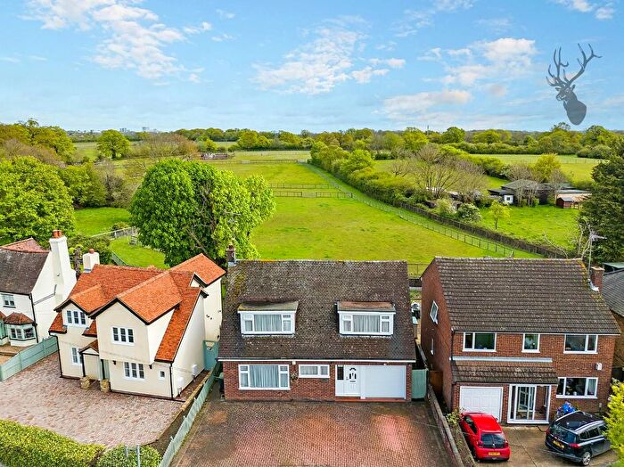 3 Bedroom Detached House For Sale In Epping Road, Nazeing, Waltham Abbey, EN9