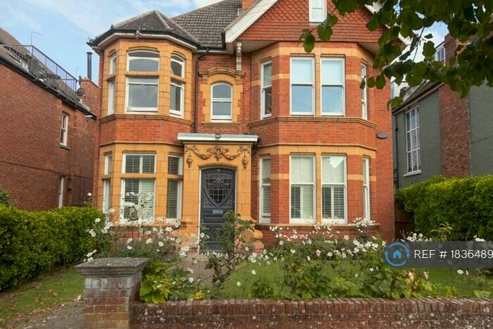 2 Bedroom Flat To Rent In Turketel Road, Folkestone, CT20