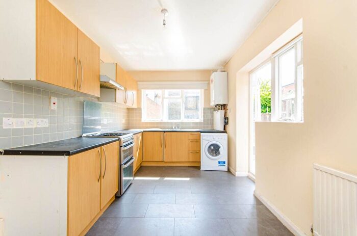 3 Bedroom House To Rent In Browning Road, Manor Park, London, E12