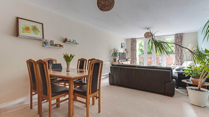 2 Bedroom Flat For Sale In Highbridge Street, Waltham Abbey, EN9