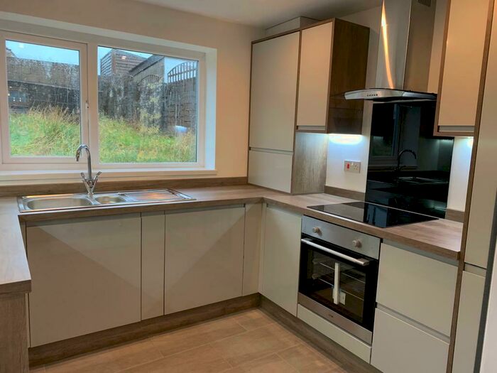 3 Bedroom Semi-Detached House To Rent In Central Avenue, Cefn Forest, Blackwood, NP12