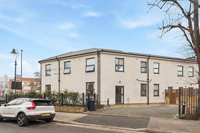 2 Bedroom Flat To Rent In Gunnersbury Lane, London, W3