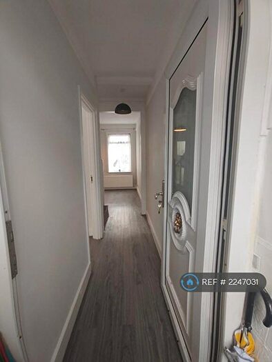 3 Bedroom Terraced House To Rent In Gloucester Road, Croydon, CR0