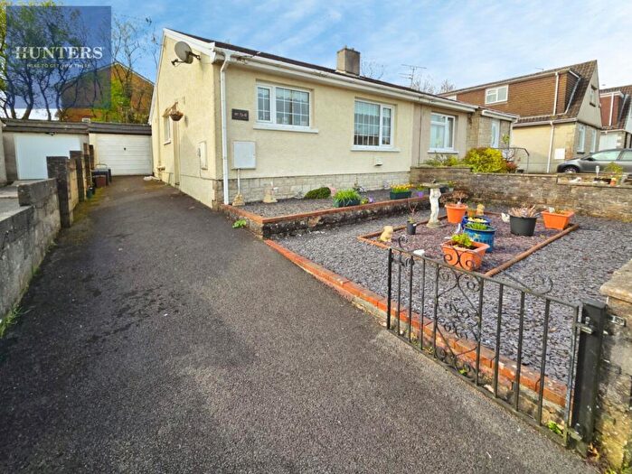 House To Rent In Heol-Y-Bardd, Bridgend, CF31