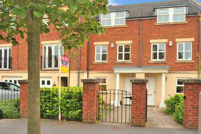 3 Bedroom Town House To Rent In Hutton Gate, Harrogate, HG2