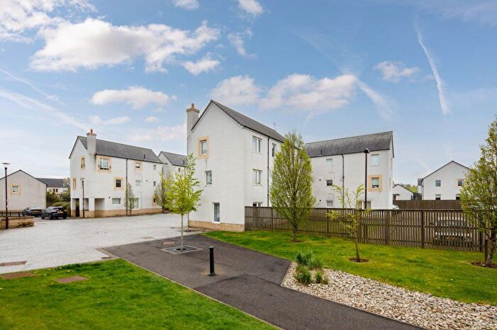 2 Bedroom Flat For Sale In Picketlaw Road, Eaglesham, G76