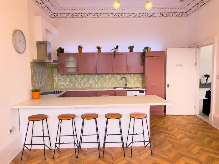 5 Bedroom Flat To Rent In Hmo Bath Street, Charing Cross, Glasgow, G2