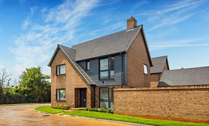 3 Bedroom Detached House For Sale In Merricks Way, North Mundham, PO20