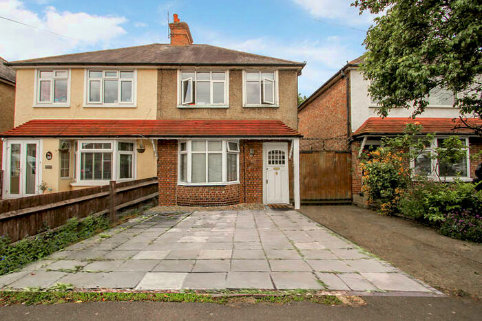 3 Bedroom Semi-Detached House To Rent In Fullers Way North, Surbiton, KT6