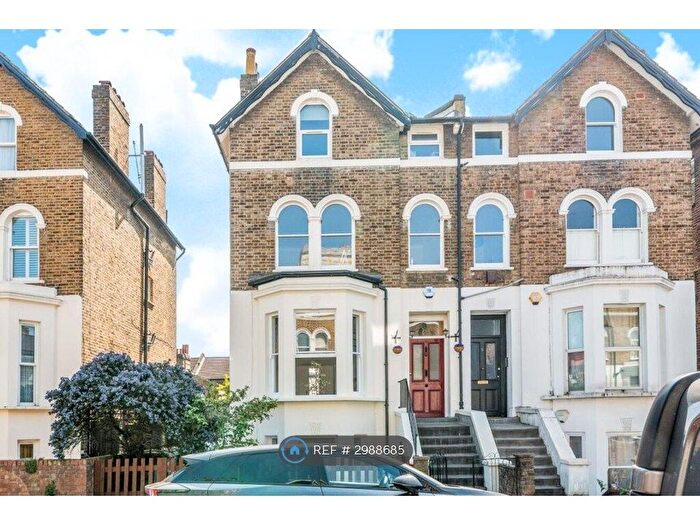 3 Bedroom Maisonette To Rent In Mount Pleasant Road, London, SE13