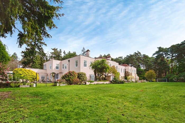 3 Bedroom Flat For Sale In London Road, Sunningdale, Ascot, SL5