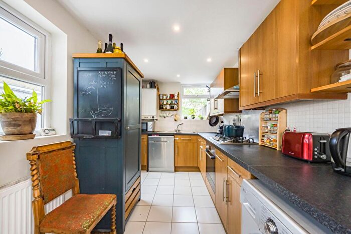 2 Bedroom Terraced House For Sale In Albany Road, Walthamstow, E17