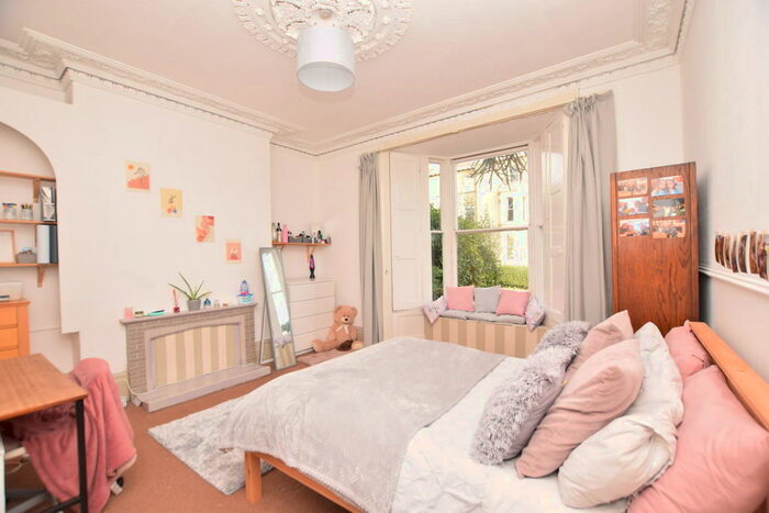 5 Bedroom Semi-Detached House To Rent In Hampton Road, BS6