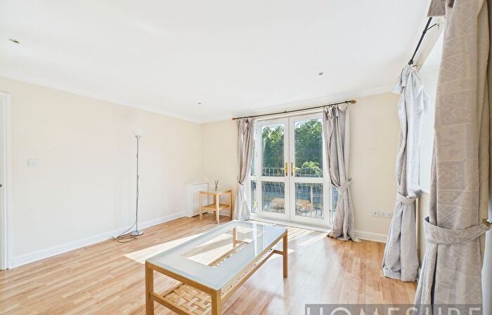 2 Bedroom Flat To Rent In Aigburth Road, Liverpool, L17