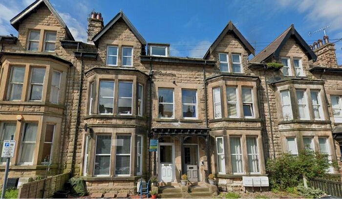 2 Bedroom Apartment To Rent In Hyde Park Road, Harrogate, North Yorkshire, HG1