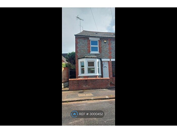3 Bedroom End Of Terrace House To Rent In Brighton Road, Reading, RG6