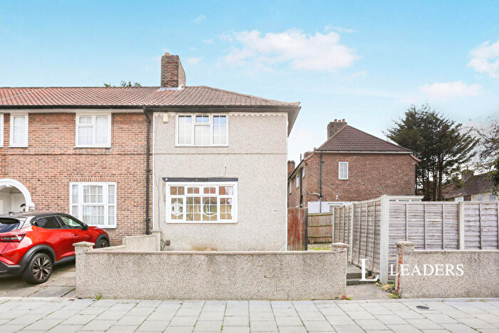 3 Bedroom Terraced House To Rent In Reigate Road, BR1