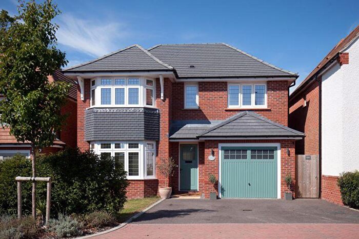 4 Bedroom Detached House For Sale In Littledown, Shaftesbury, SP7