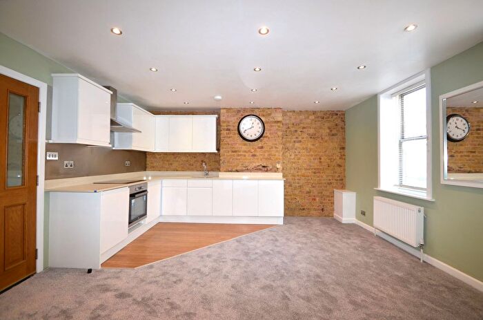 1 Bedroom Flat To Rent In Westow Street, Crystal Palace, SE19