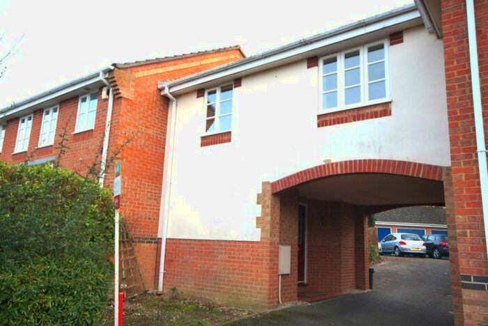 1 Bedroom End Of Terrace House To Rent In Langley Place, Billericay, CM12