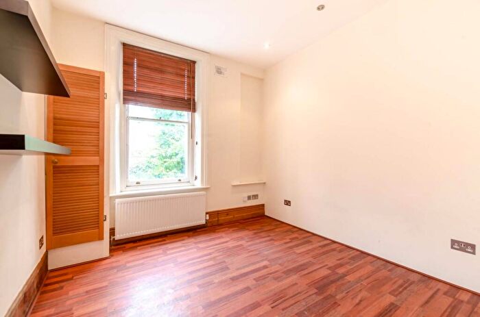 2 Bedroom Land For Sale In Culverden Road, Balham, London, SW12
