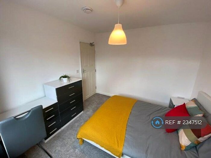 5 Bedroom End Of Terrace House To Rent In Herald Close, Beeston, Nottingham, NG9