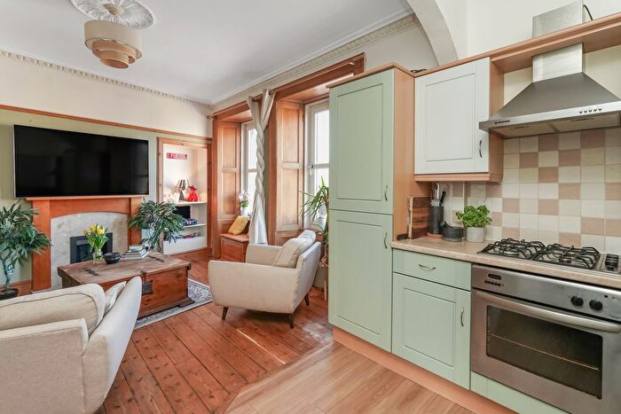 2 Bedroom Flat For Sale In / Winton Place, Tranent, EH33