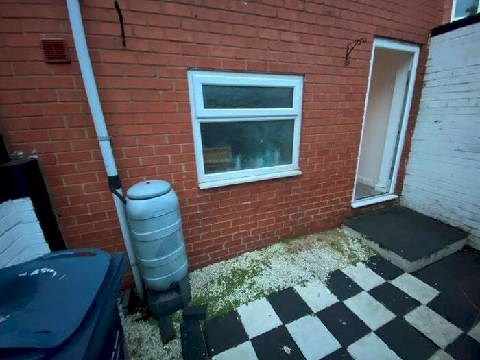 3 Bedroom Flat To Rent In Eglesfield Road, South Shields, NE33