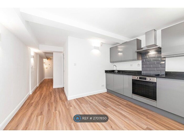 1 Bedroom Flat To Rent In Lee High Road, London, SE12