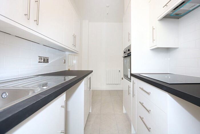 1 Bedroom Flat To Rent In Crown Road North, Glasgow, G12