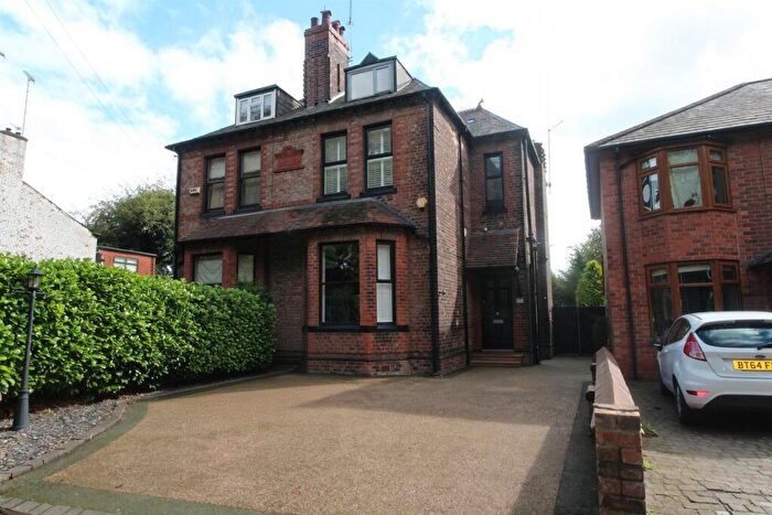 5 Bedroom Semi Detached House For Sale In Pinfold Lane, Whitefield, Manchester, M45