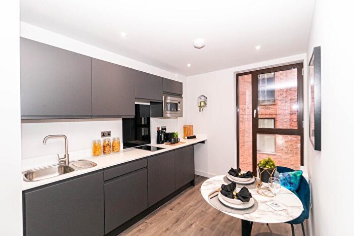 Studio To Rent In Parliament Square, L1