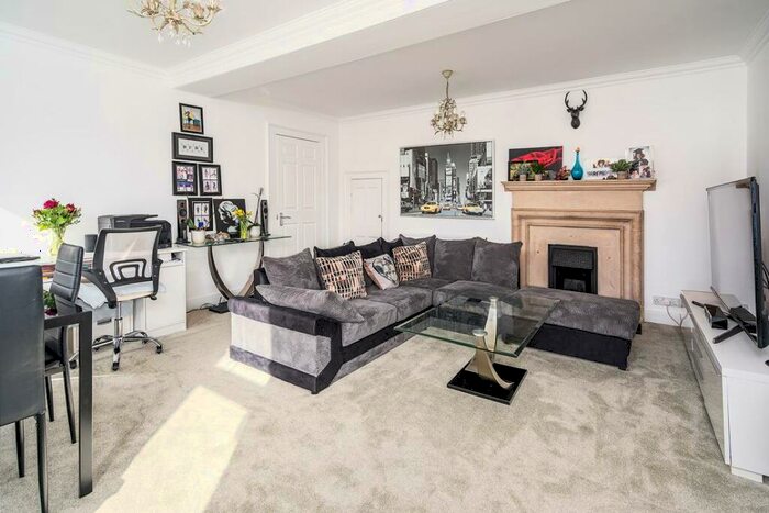 2 Bedroom Apartment To Rent In Weston Lodge, Weston, Bath, BA1