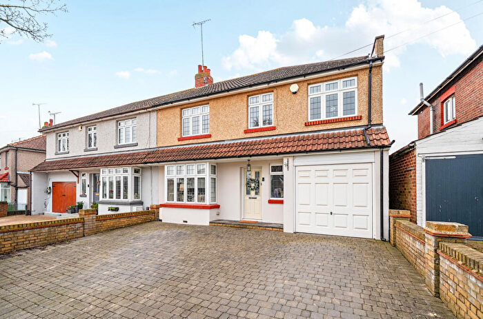 4 Bedroom Semi Detached House For Sale In Beverley Road, Bexleyheath, Kent, DA7