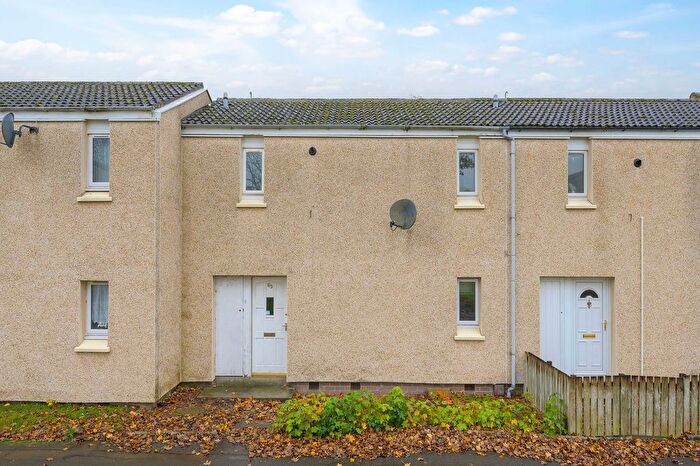 2 Bedroom Terraced House For Sale In Kinnis Court, Dunfermline, KY11