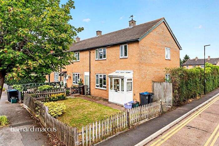 3 Bedroom End Of Terrace House For Sale In Carisbrooke Road, Mitcham, CR4