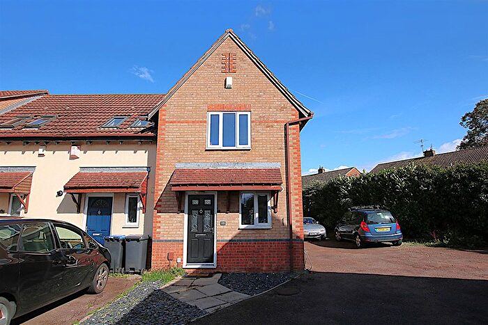 2 Bedroom End Of Terrace House For Sale In Marseilles Close, Duston, NN5