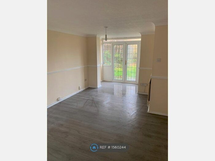2 Bedroom Flat To Rent In Priory Road, Ashton-In-Makerfield, Wigan, WN4