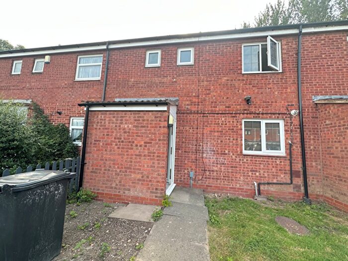 3 Bedroom Property To Rent In Loxley Close, Redditch, B98
