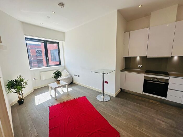 1 Bedroom Flat To Rent In Wellington Street, Slough, SL1