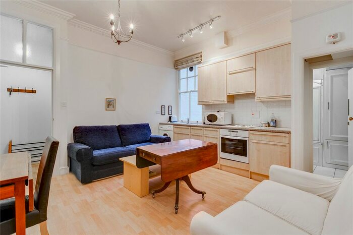 1 Bedroom Flat To Rent In Westminster Palace Gardens, Artillery Row, London, SW1P