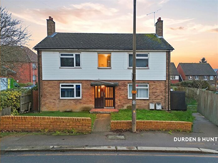 1 Bedroom Flat To Rent In Albert Road, Buckhurst Hill, IG9