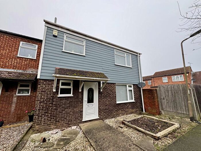 3 Bedroom Semi-Detached House To Rent In Biscay, Southend-on-Sea, Essex, SS2