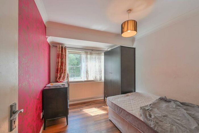 1 Bedroom Flat To Rent In Leeland Terrace, West Ealing, London, W13