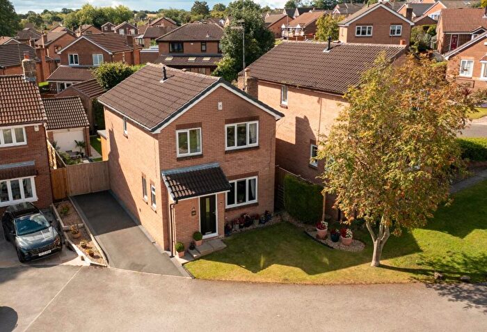 4 Bedroom Detached House For Sale In Parlington Meadow, Barwick In Elmet, Leeds, LS15